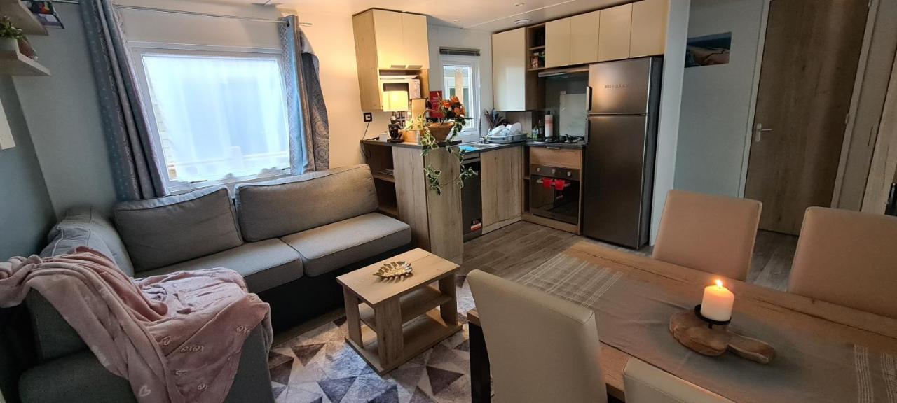 Mobilhome 2 Ch,1 Salon 40M2 De Charme Dans Camping *** Saint-Julien-en-Born Exterior photo