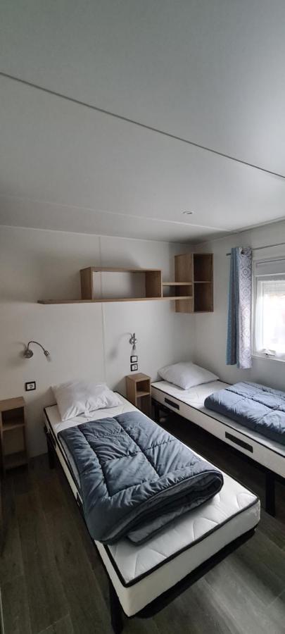 Mobilhome 2 Ch,1 Salon 40M2 De Charme Dans Camping *** Saint-Julien-en-Born Exterior photo