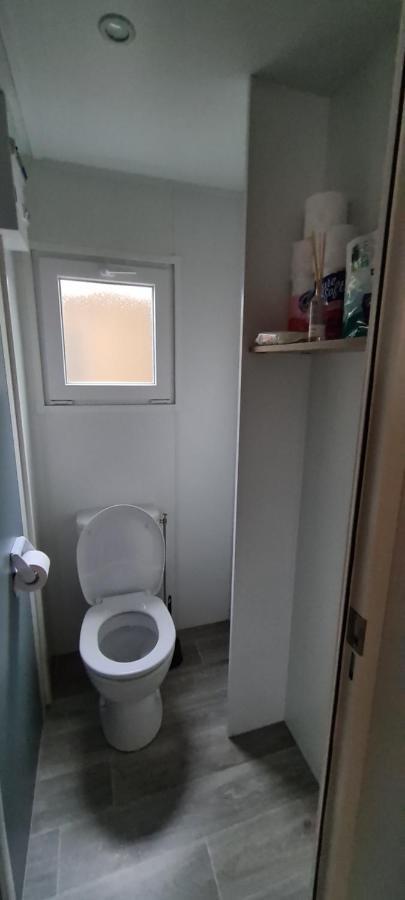 Mobilhome 2 Ch,1 Salon 40M2 De Charme Dans Camping *** Saint-Julien-en-Born Exterior photo